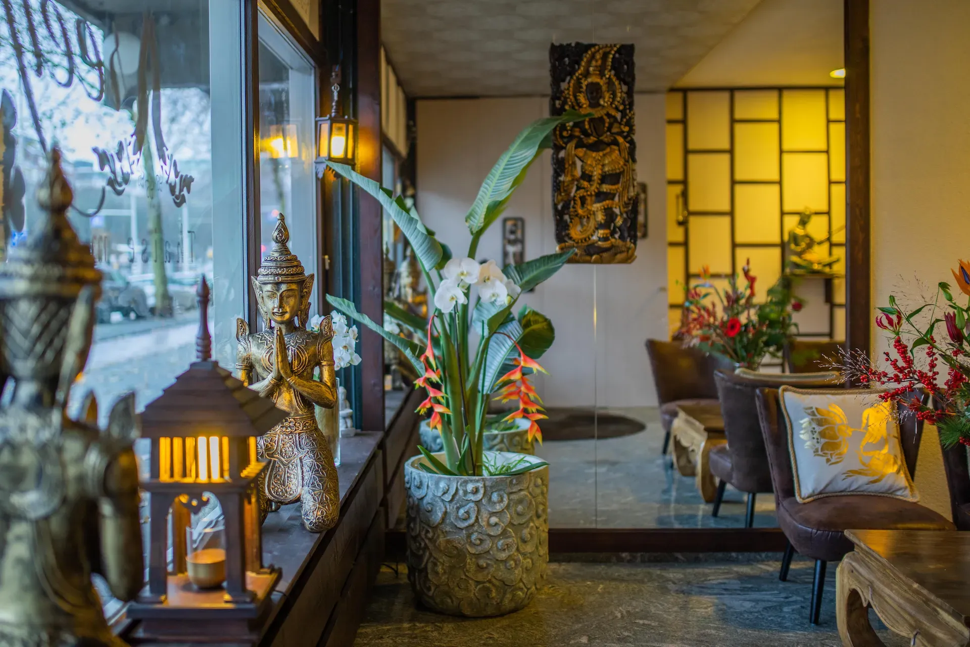 Gezellig zitje voor een kopje thee bij Areeya Thaise Massage in Rotterdam